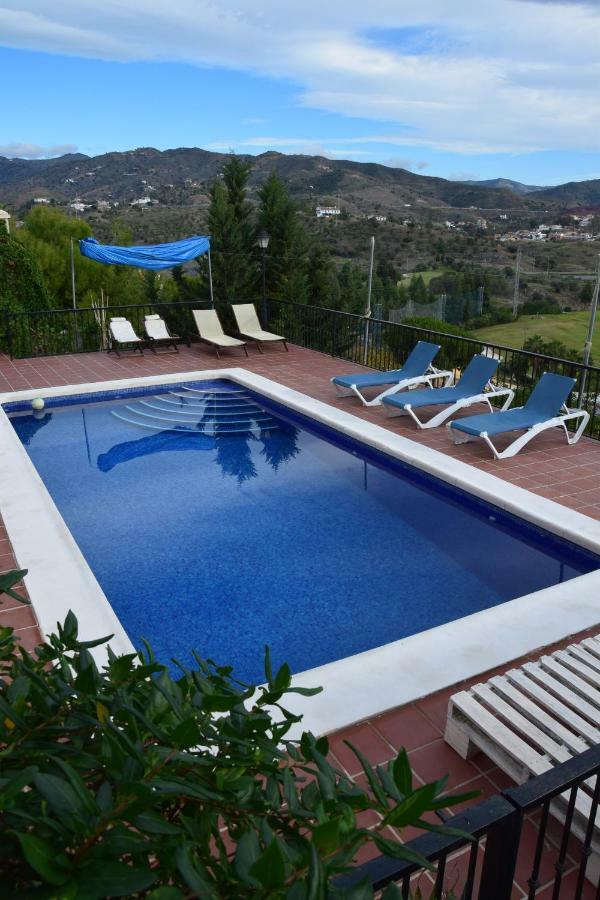 Apartamento-Estudio En Villa Con Piscina มาลากา ภายนอก รูปภาพ
