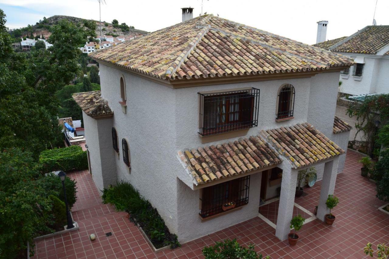 Apartamento-Estudio En Villa Con Piscina มาลากา ภายนอก รูปภาพ